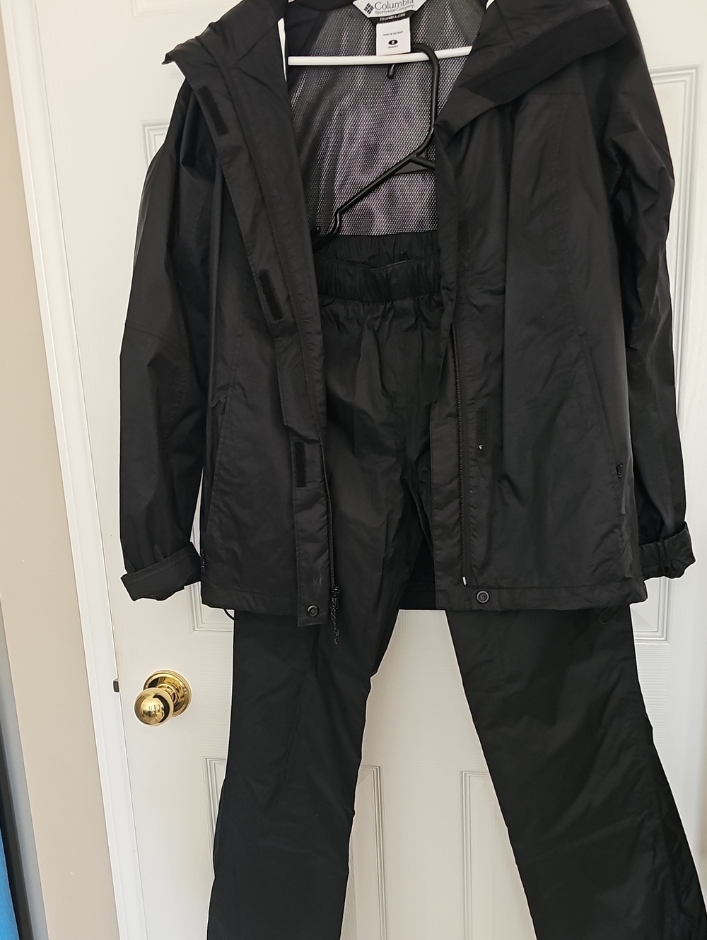 Columbia Men's Black Hooded Rain Jacket and Pants Set